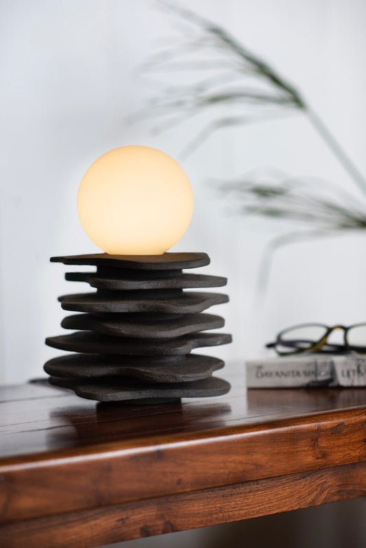 GILLY TABLE LAMP